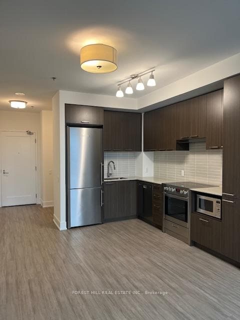 310 Tweedsmuir Avenue Unit 711 photo 7