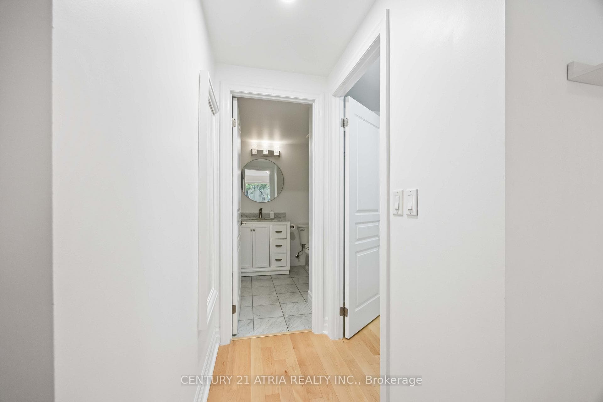 1801 Bayview Avenue Unit 107 photo 23