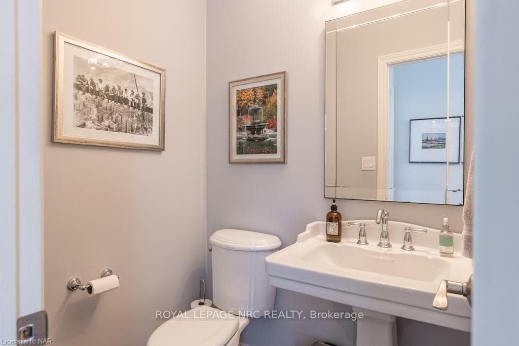 18 BARNSDALE Lane photo 23