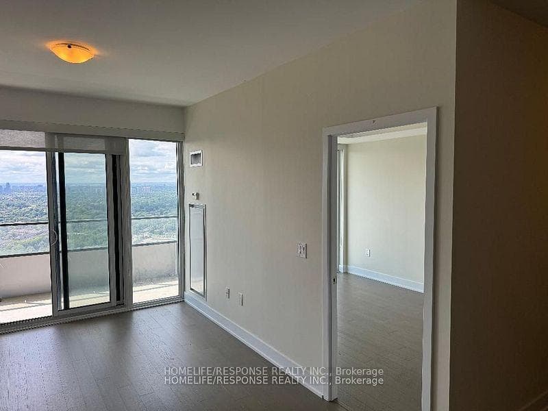 30 SHORE BREEZE Drive Unit 4709 photo 13