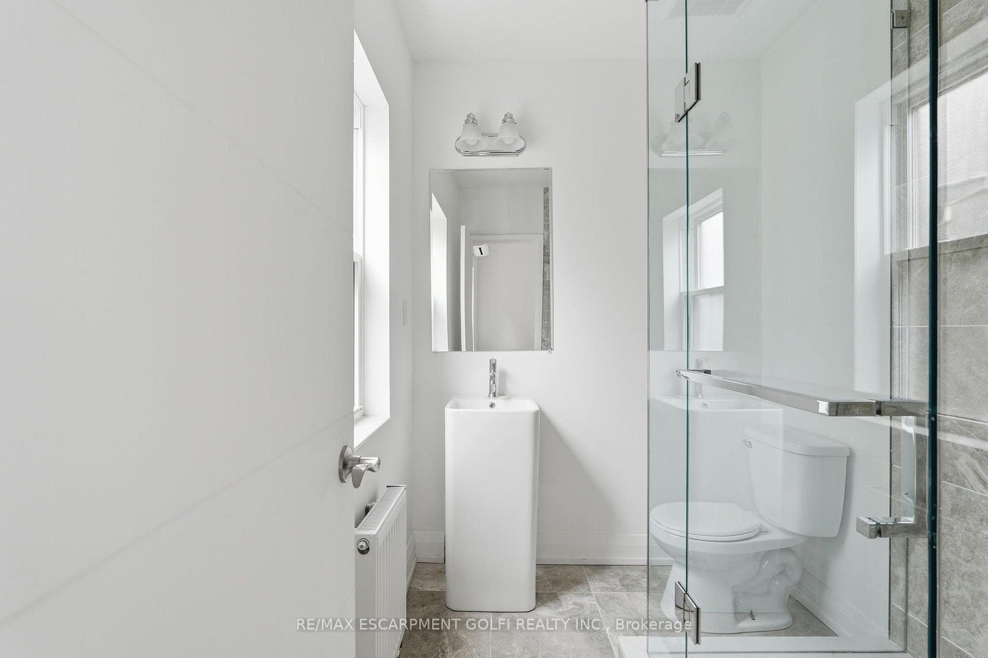 4876 Simcoe Street Unit 3 photo 15