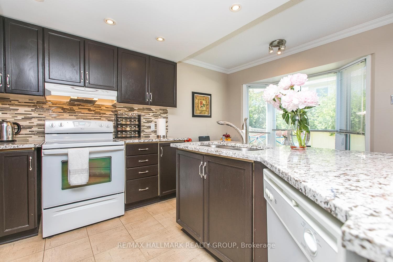 382 Pauline Charron Place photo 14