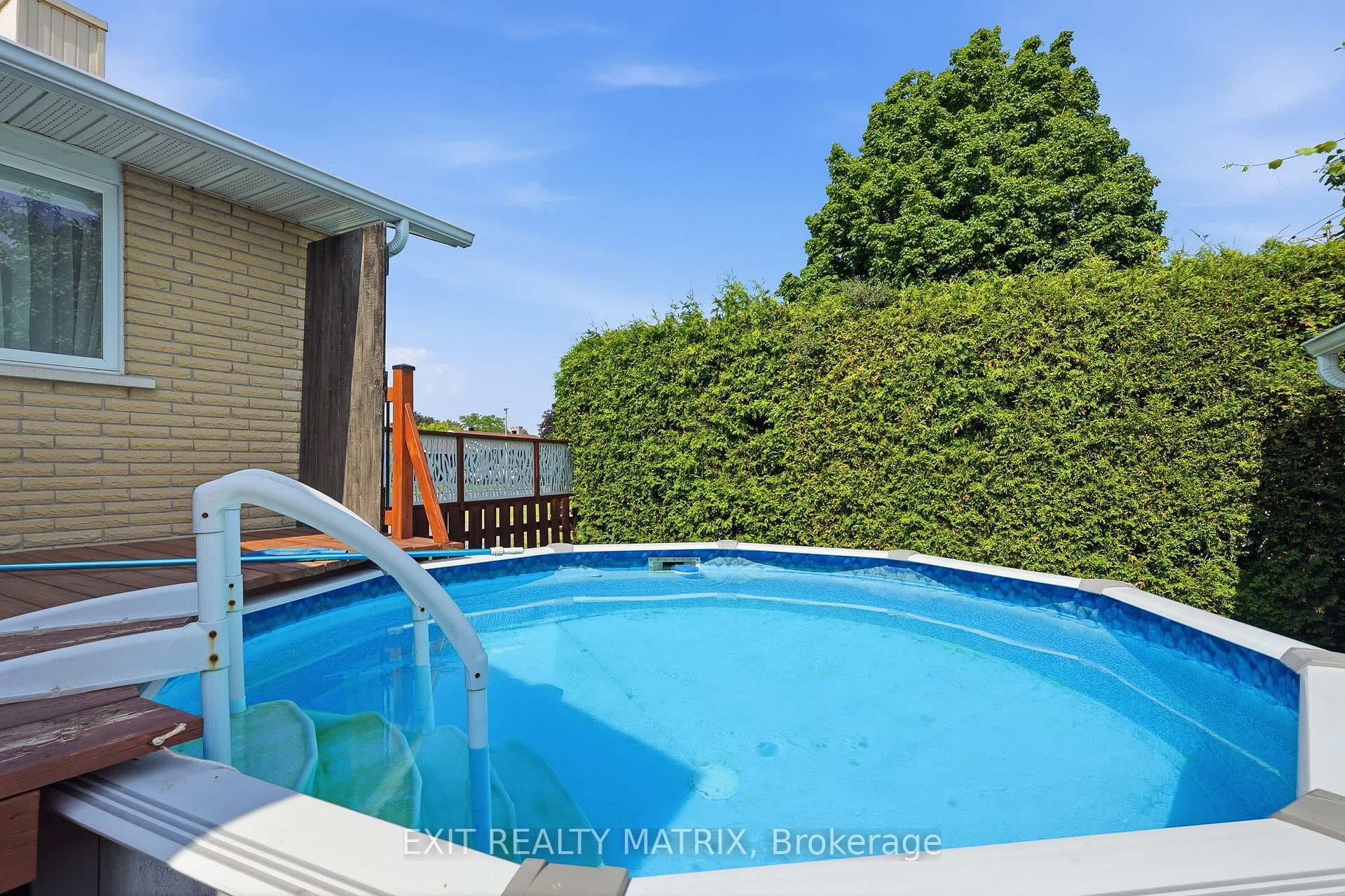 509 Ghislain Street photo 32