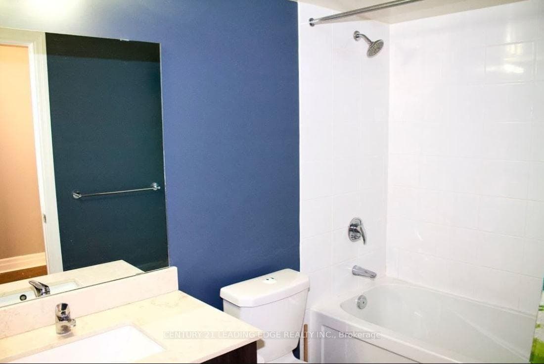 8110 Birchmount Road Unit 401 photo 11