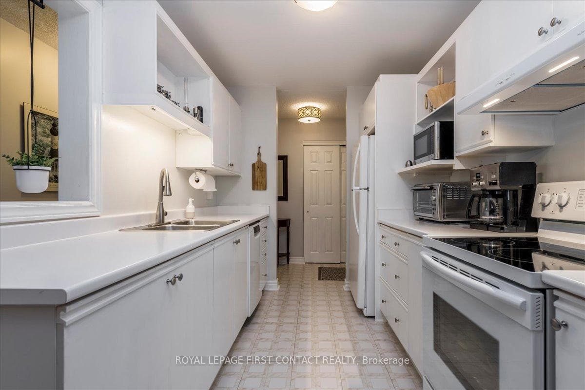 131 Clapperton Street Unit 102 photo 5