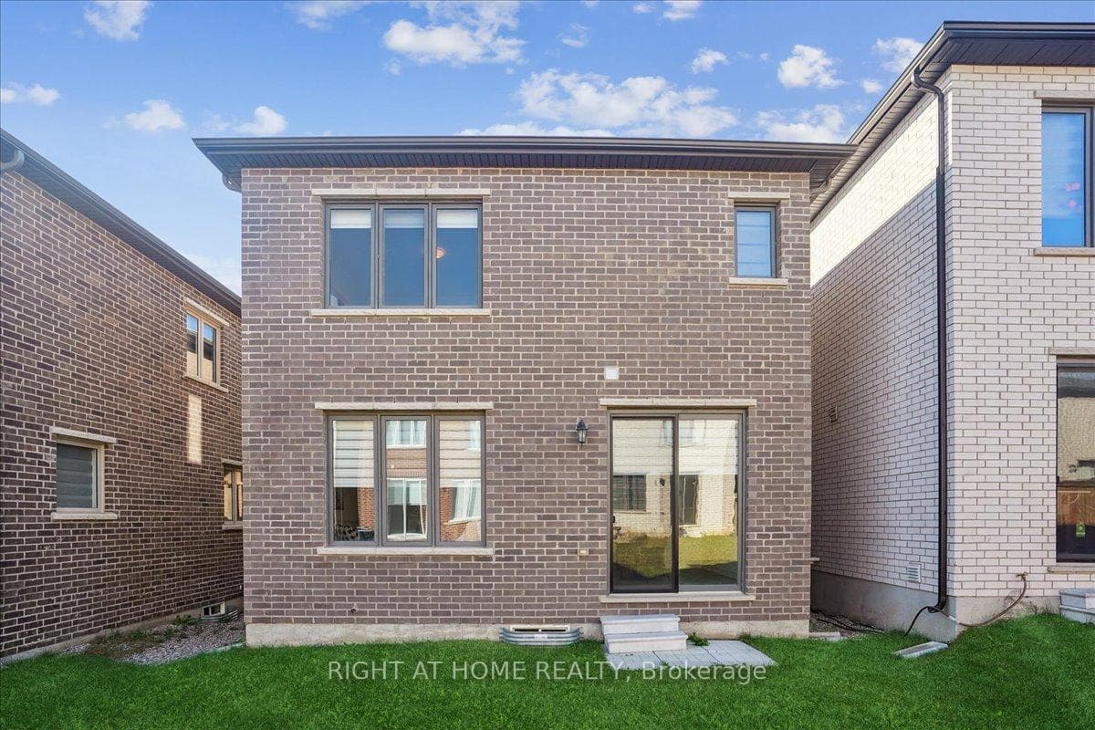 59 William Nador Street photo 32