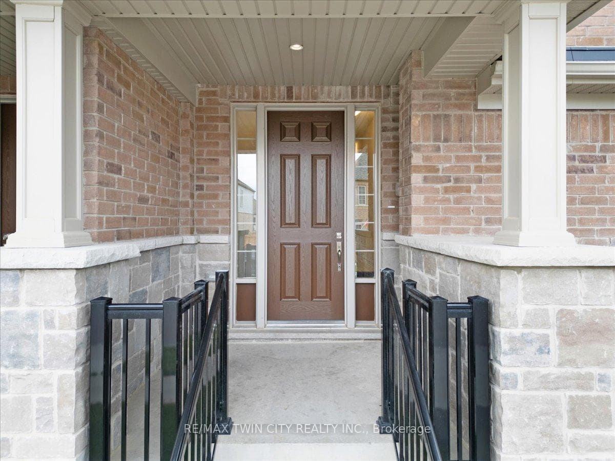 66 Grassbourne Avenue photo 2