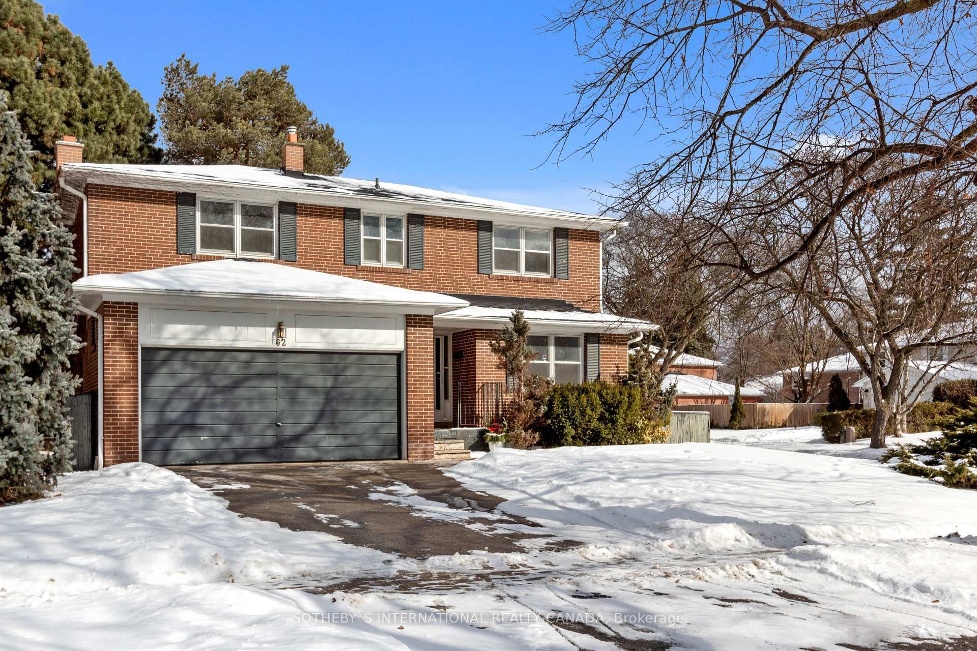 62 Foursome Crescent photo 1