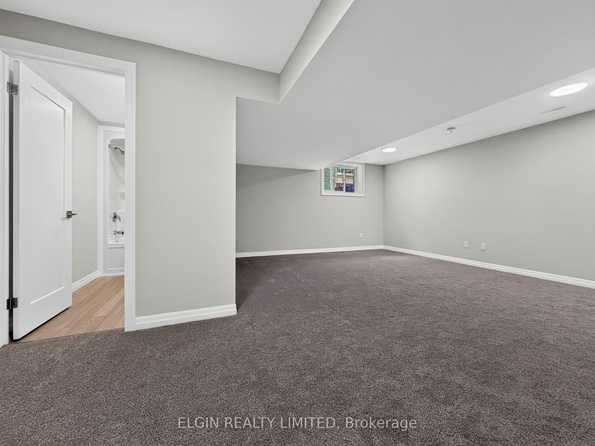30 Hemlock Crescent photo 20