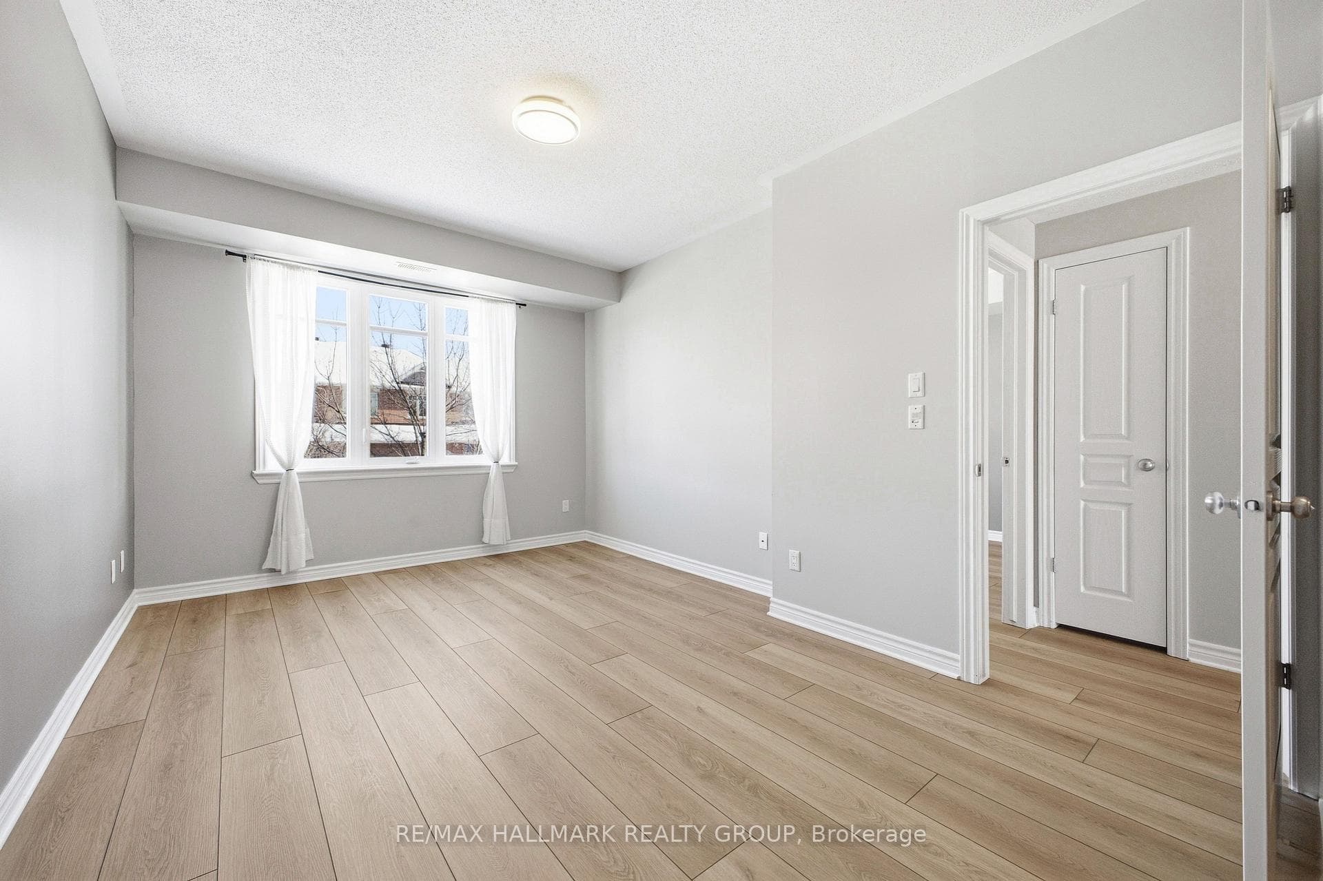 170 Hornchurch Lane Unit C photo 22