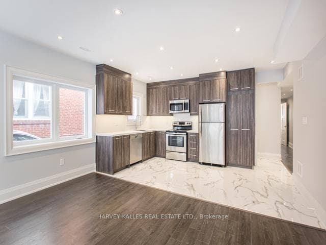987 Avenue Road Unit Main photo 6