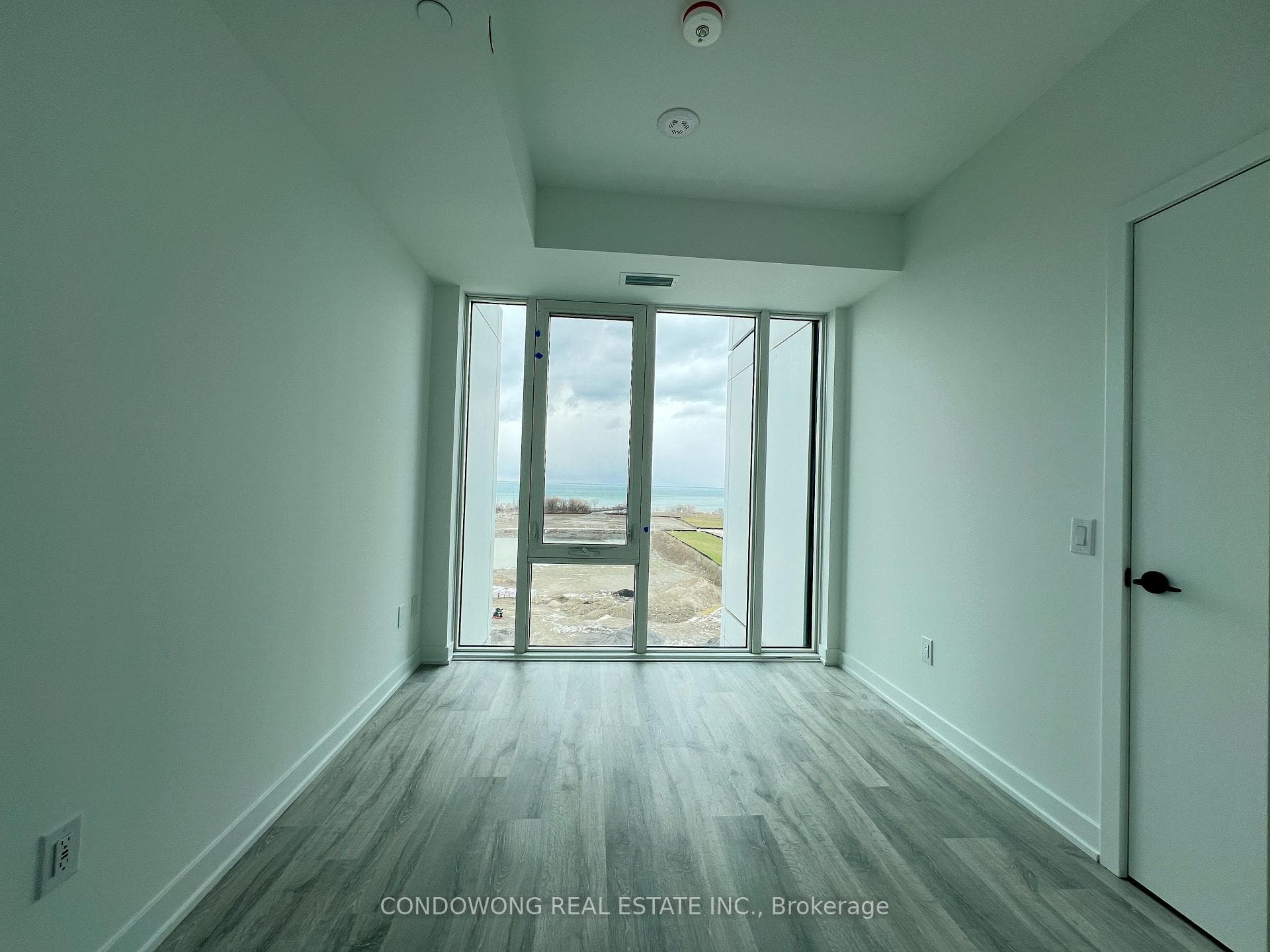 220 Missinnihe Way Unit 811 photo 8