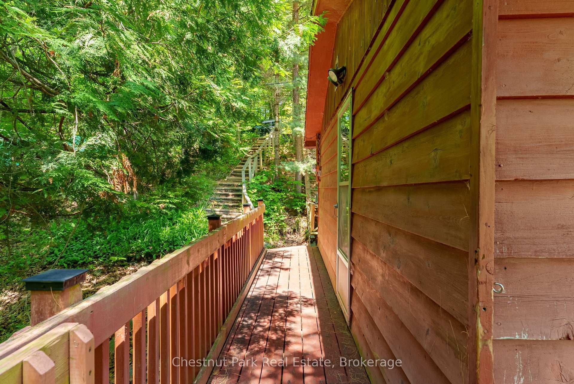 1054 10 Deewood Drive photo 12