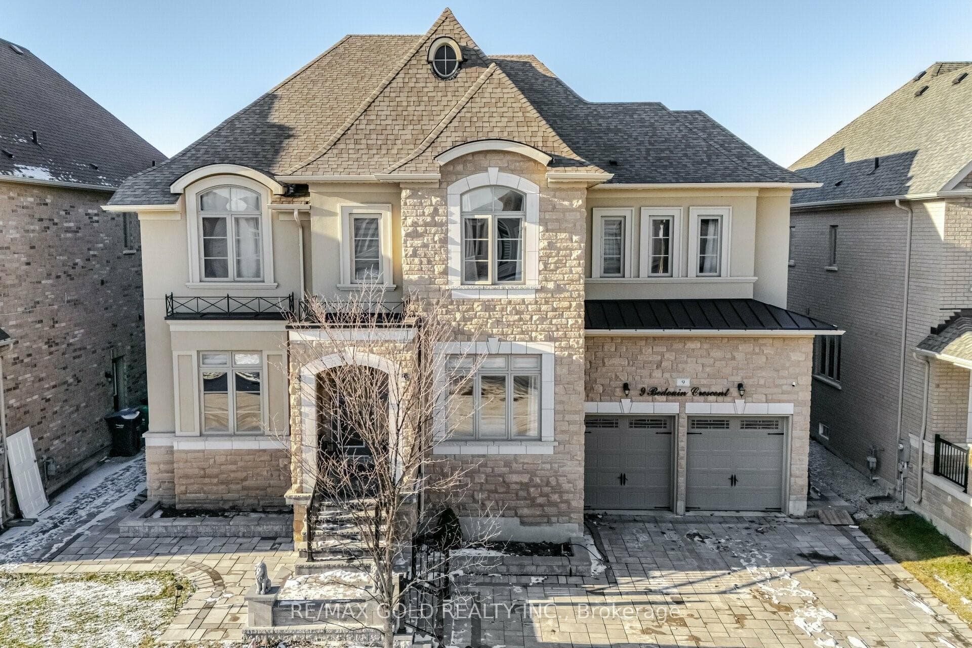 9 Bedouin Crescent photo 1