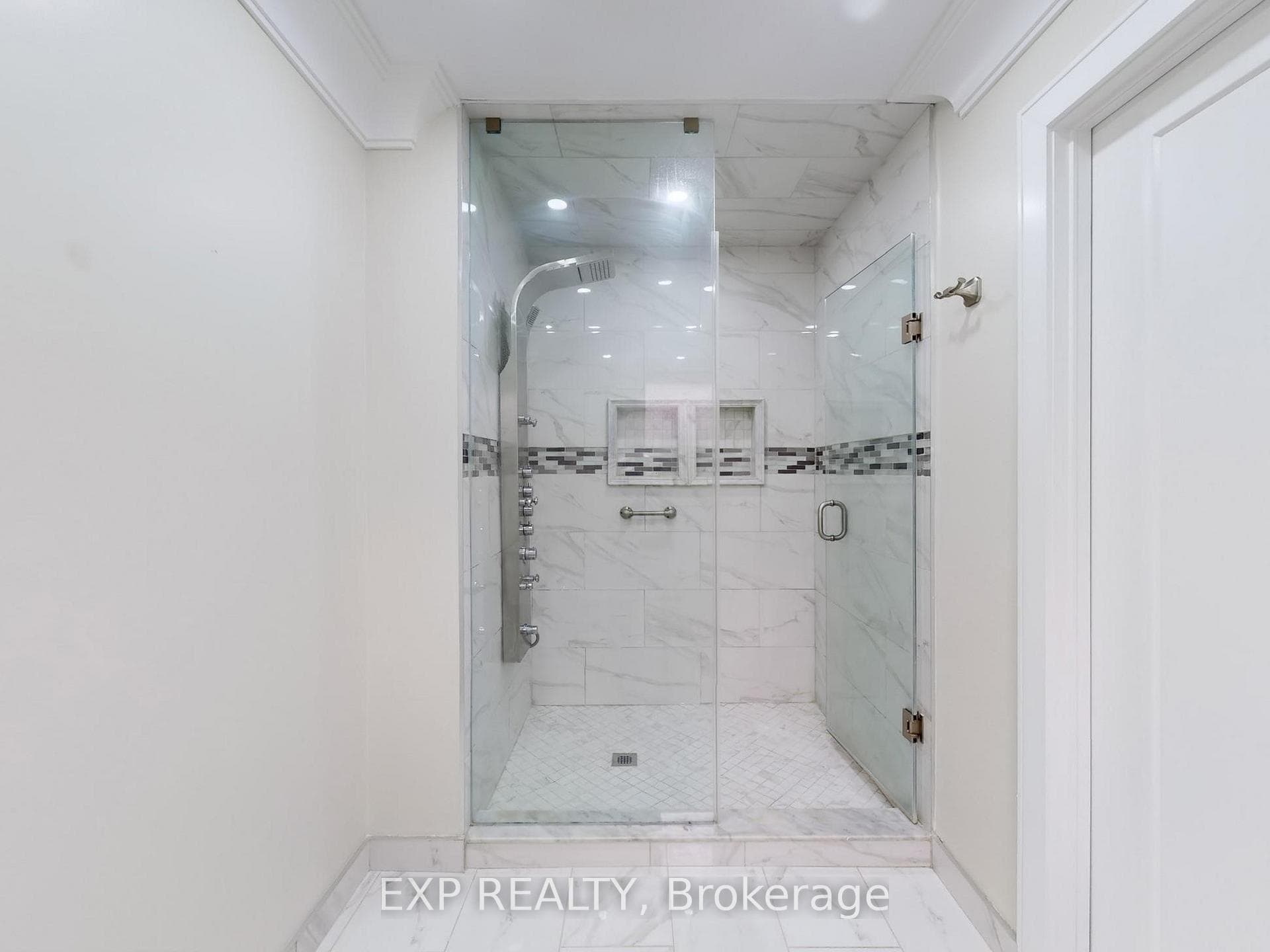 84 Burgosa Court photo 27