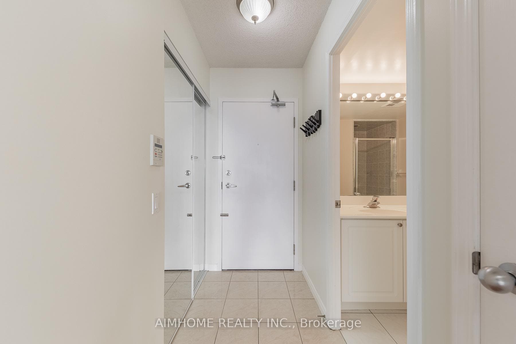 30 Harrison Garden Boulevard Unit 1106 photo 4