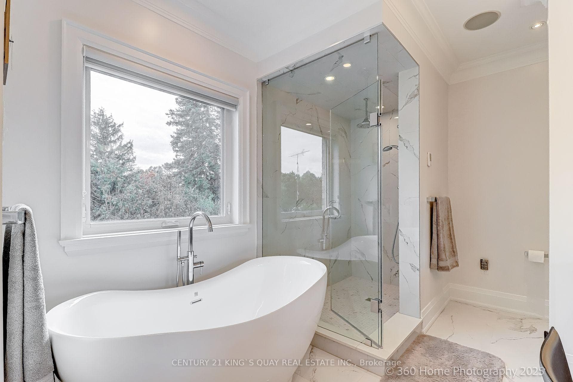 386 Alper Street photo 37