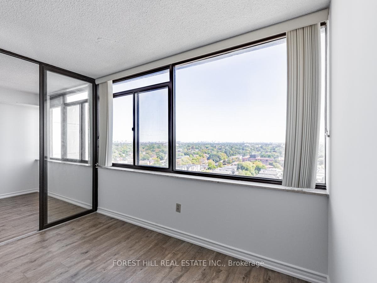 3000 Bathurst Street Unit 1607 photo 13