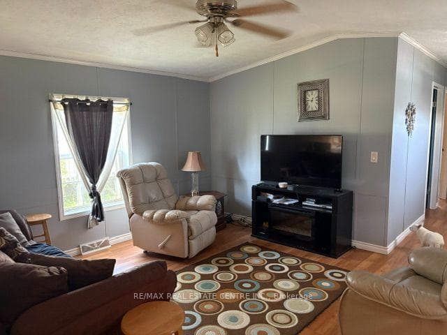 101 Maple Grove Village Road photo 8