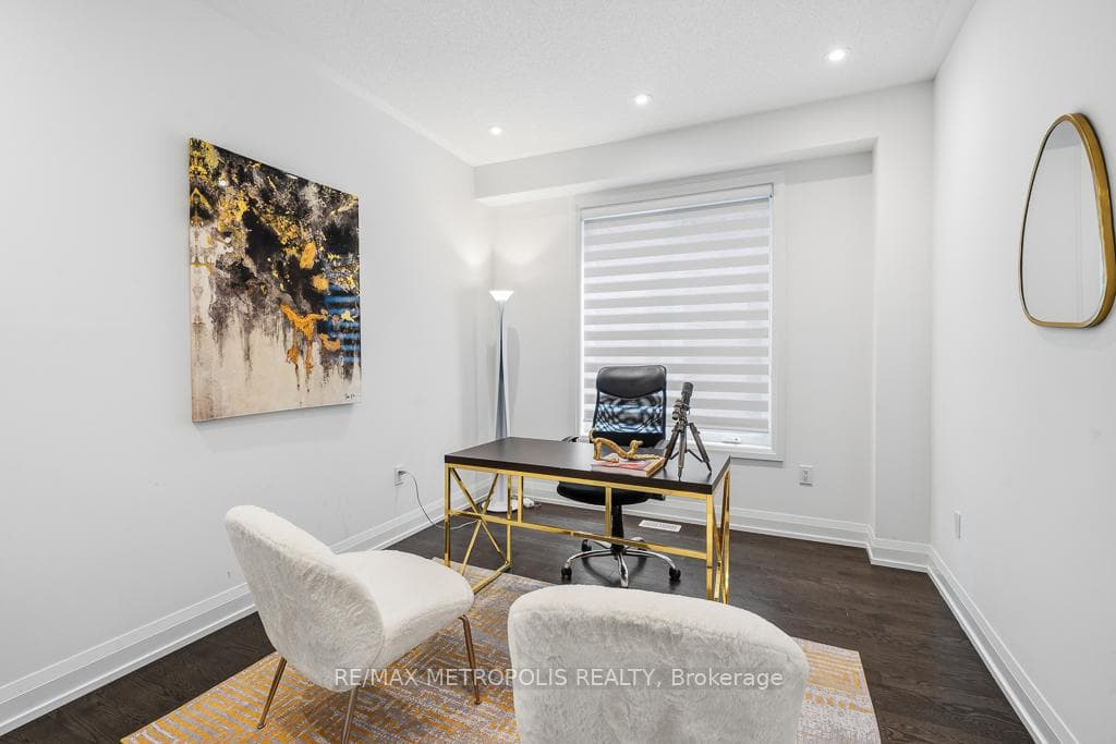 Main Floor Office / Den