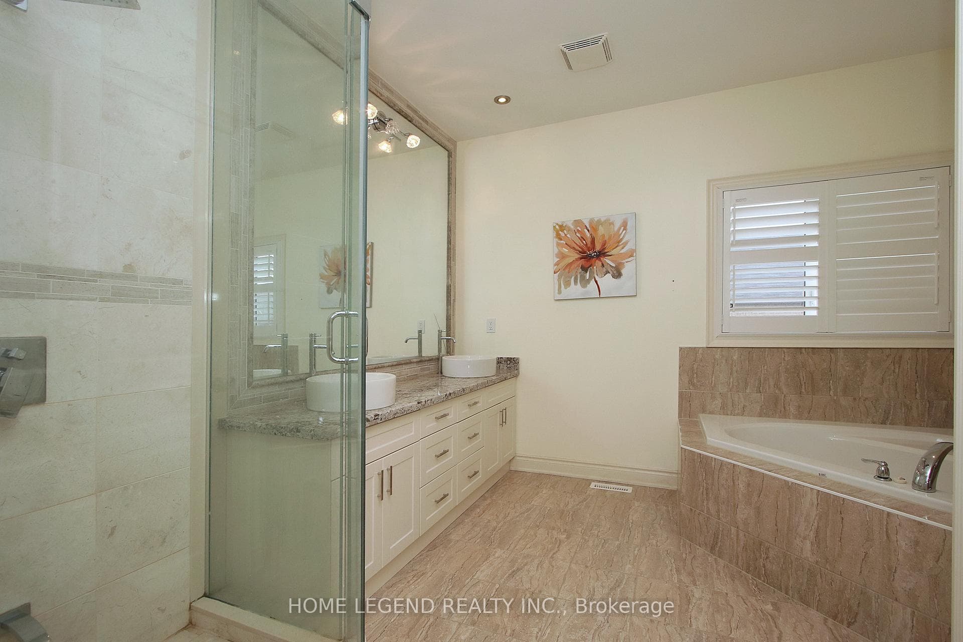 25 Bracknell Avenue photo 12