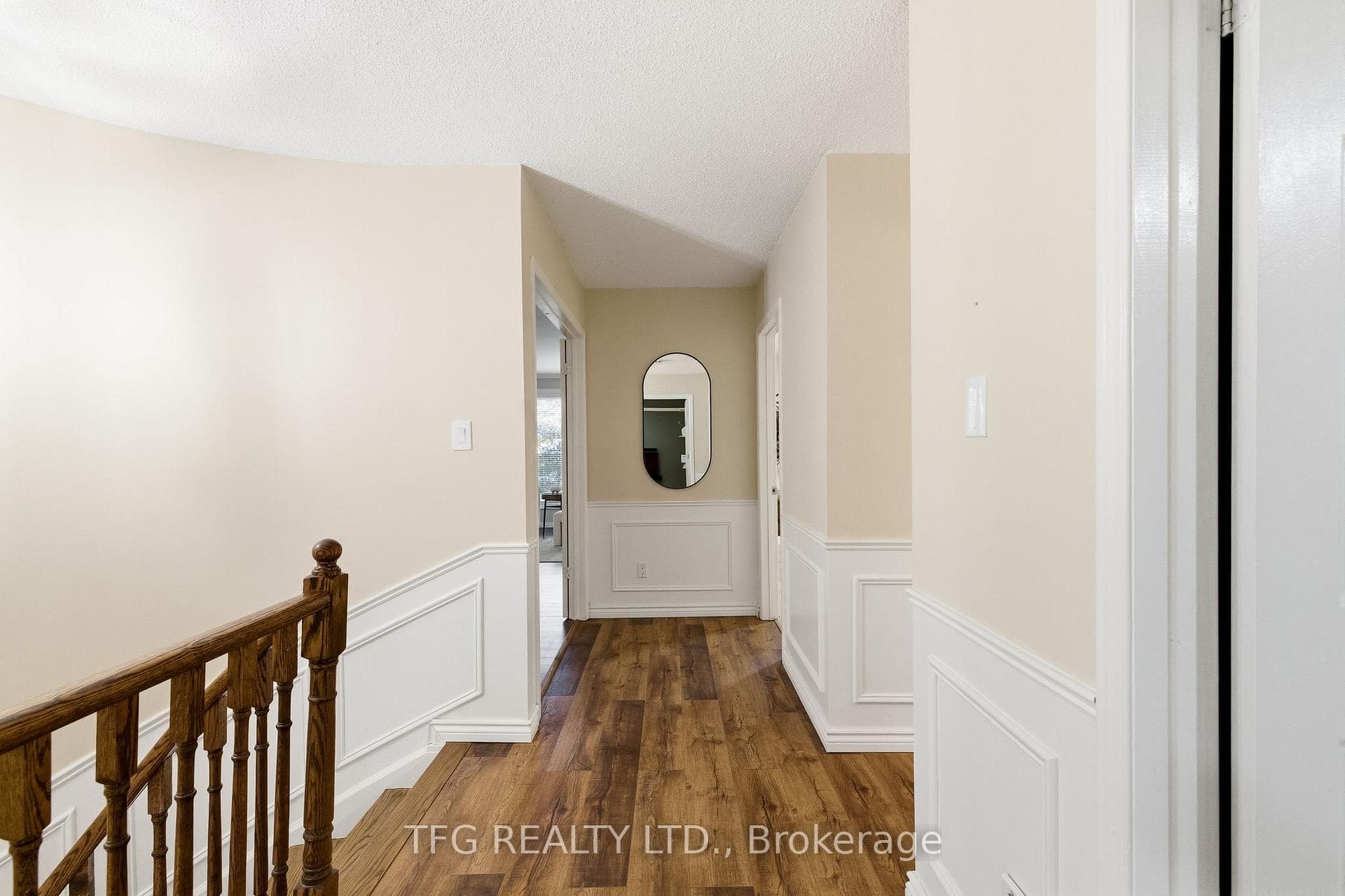 500 Sundown Crescent photo 24