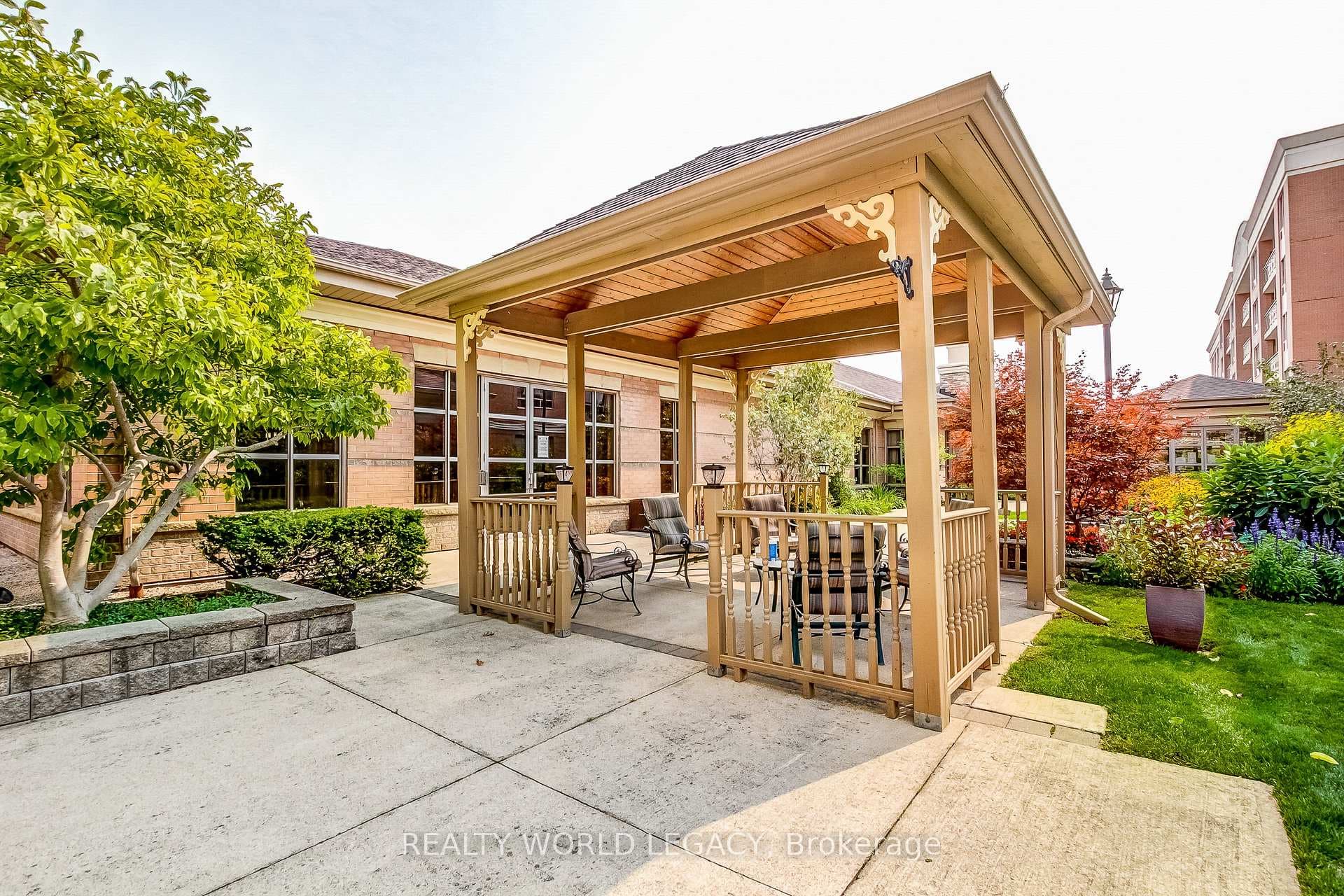 100 Burloak Drive Unit 1301 photo 41
