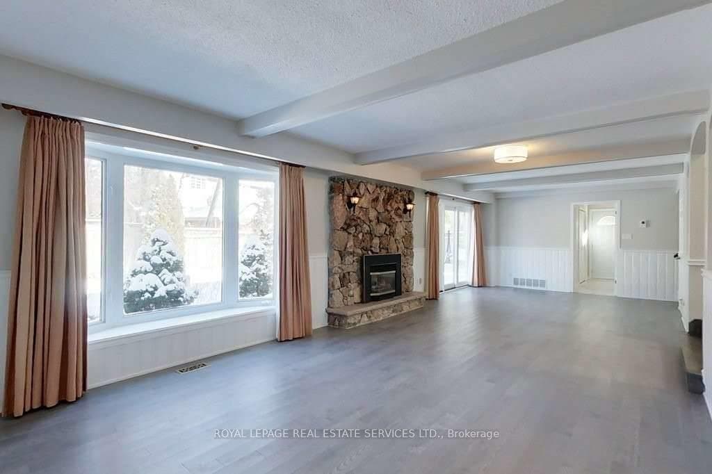 141 Castle Crescent photo 11