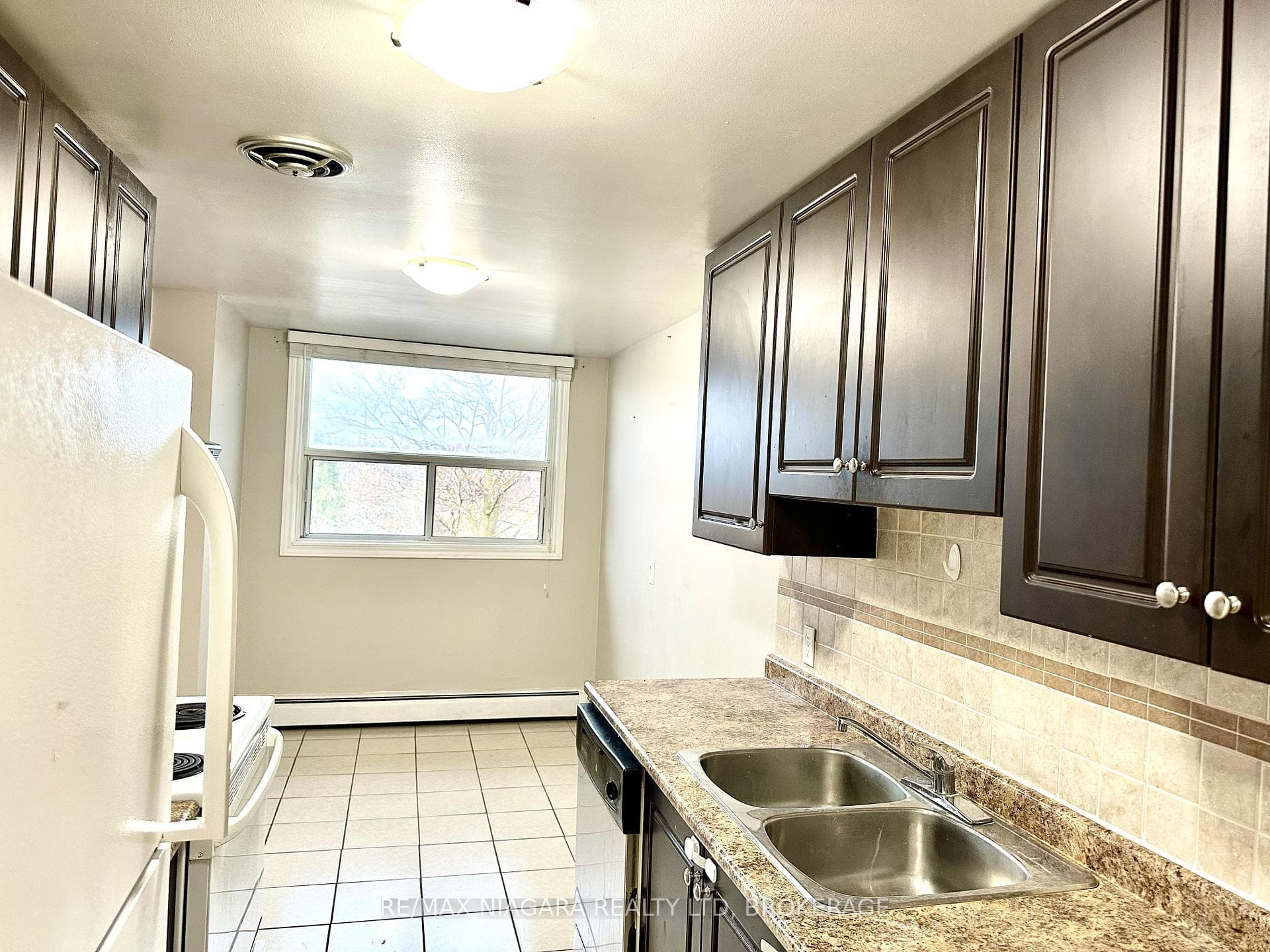 7 Riverview Boulevard Unit 301 photo 12