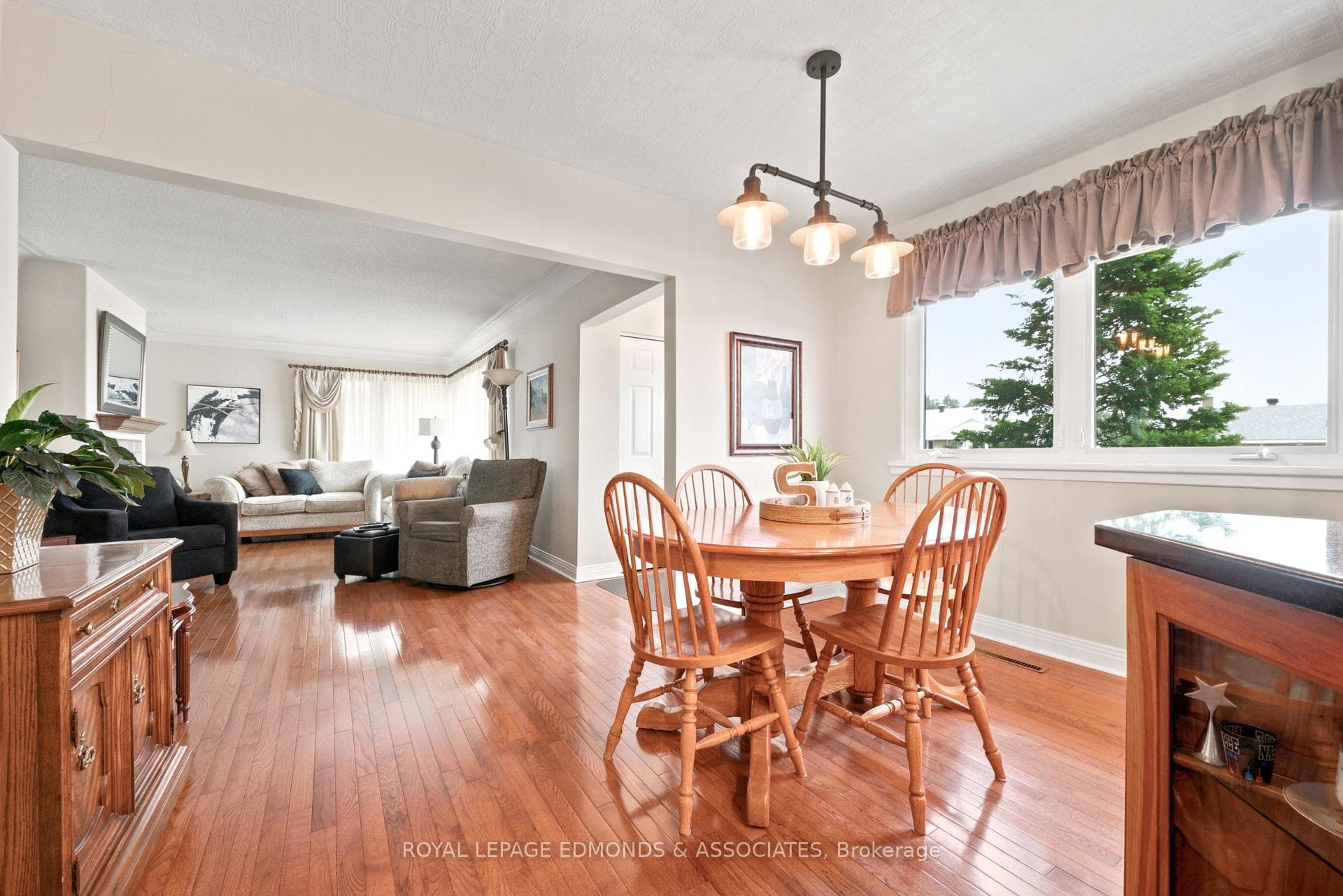 532 Herbert Street photo 10
