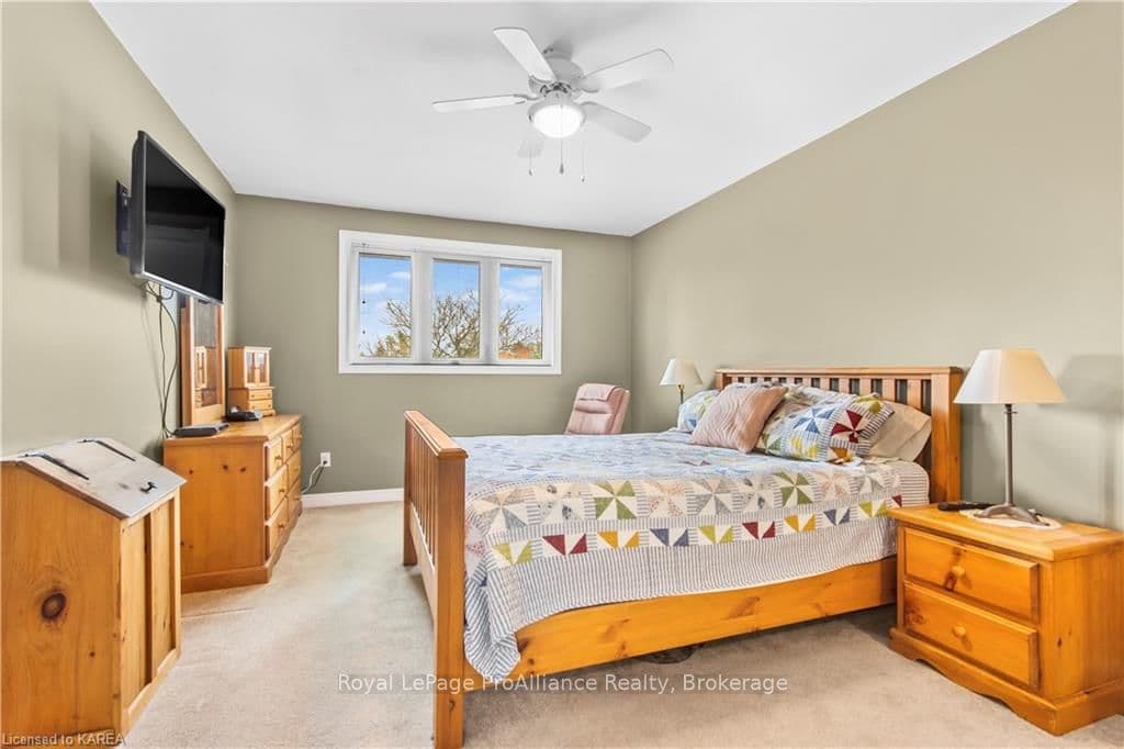 943 NEWHALL Drive photo 22
