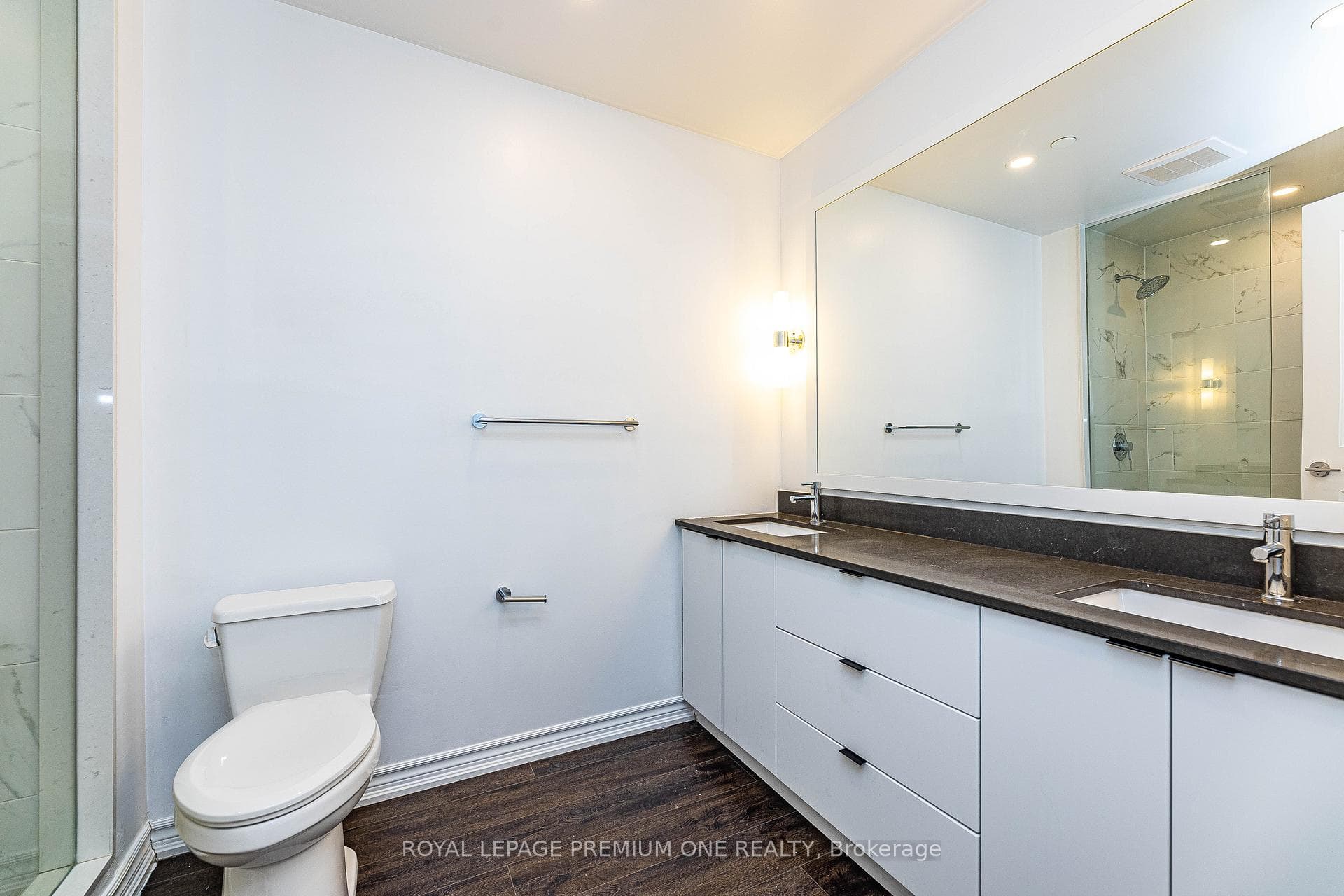 571 Prince Edward Drive Unit 304 photo 36