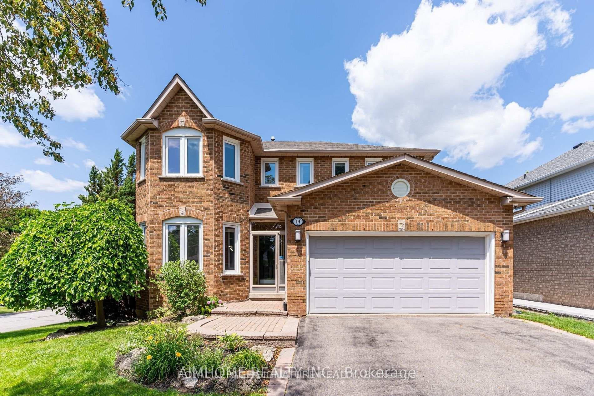 14 Twelve Oaks Drive photo 1