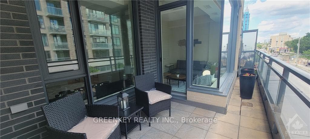 101 RICHMOND Road Unit 317 photo 9