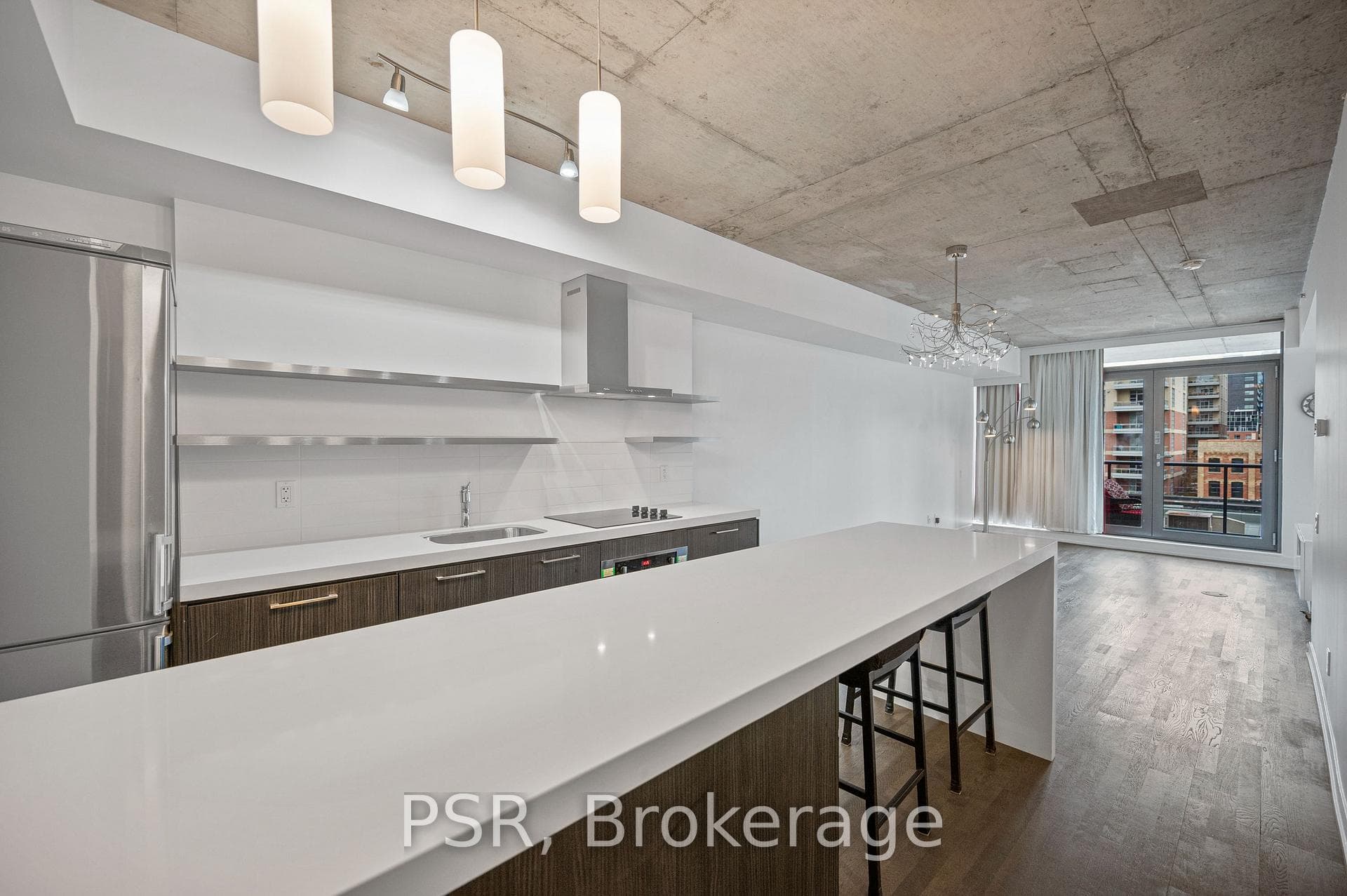 560 King Street Unit 407 photo 1