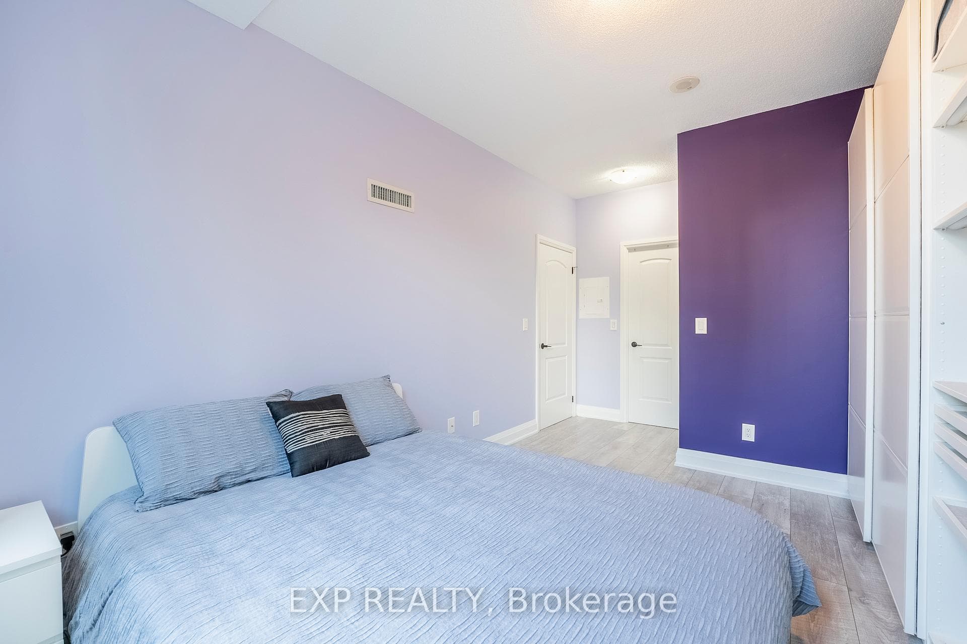 20 North Park Road Unit 105 photo 16