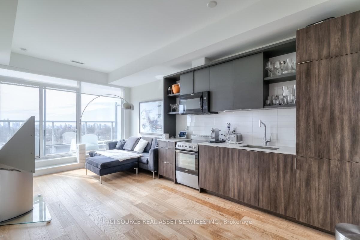 6 Parkwood Avenue Unit 804 photo 1