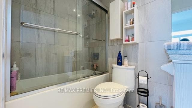 99 Broadway Avenue Unit Lph10 N photo 9
