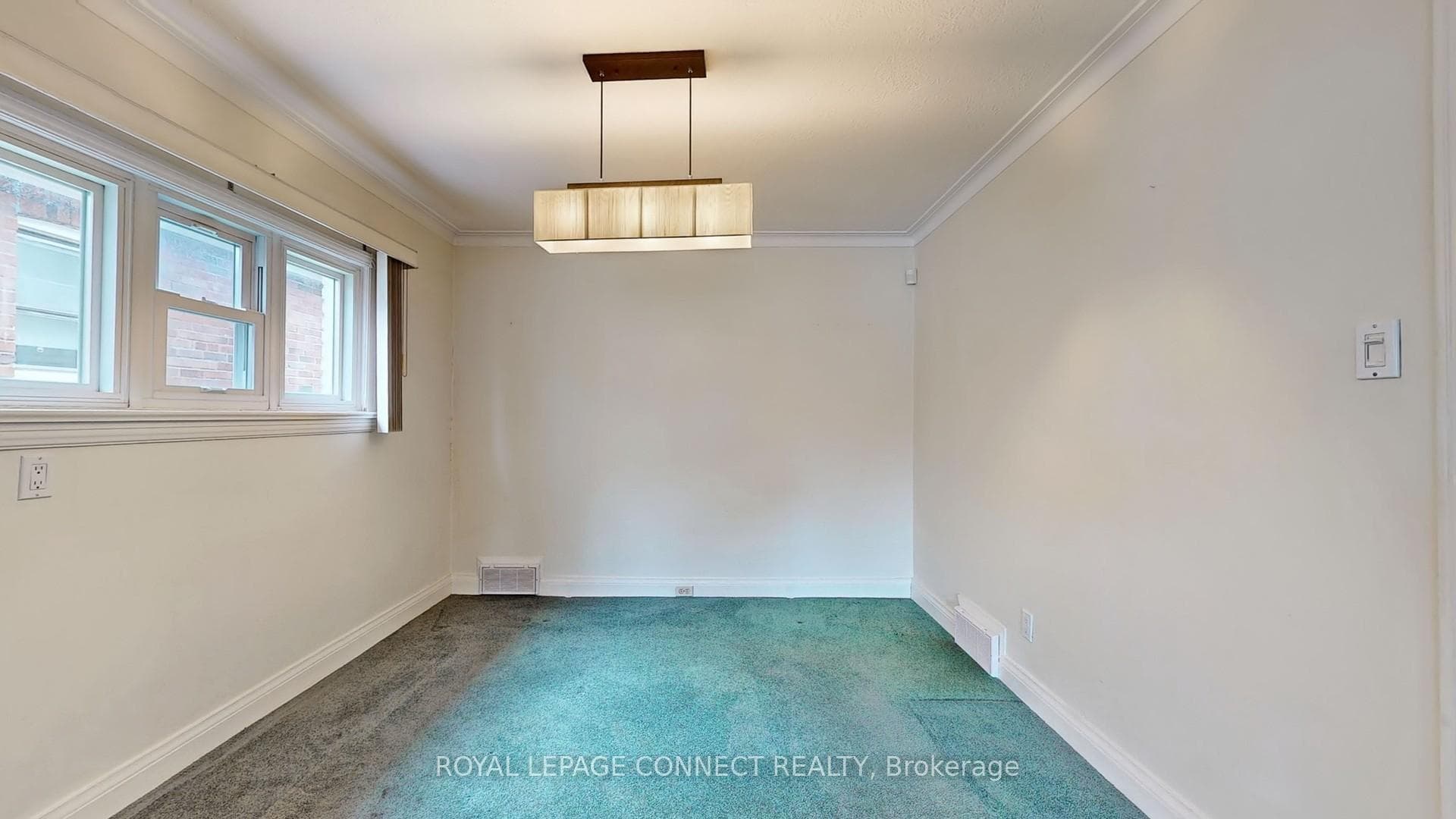 61 Yardley Avenue photo 5