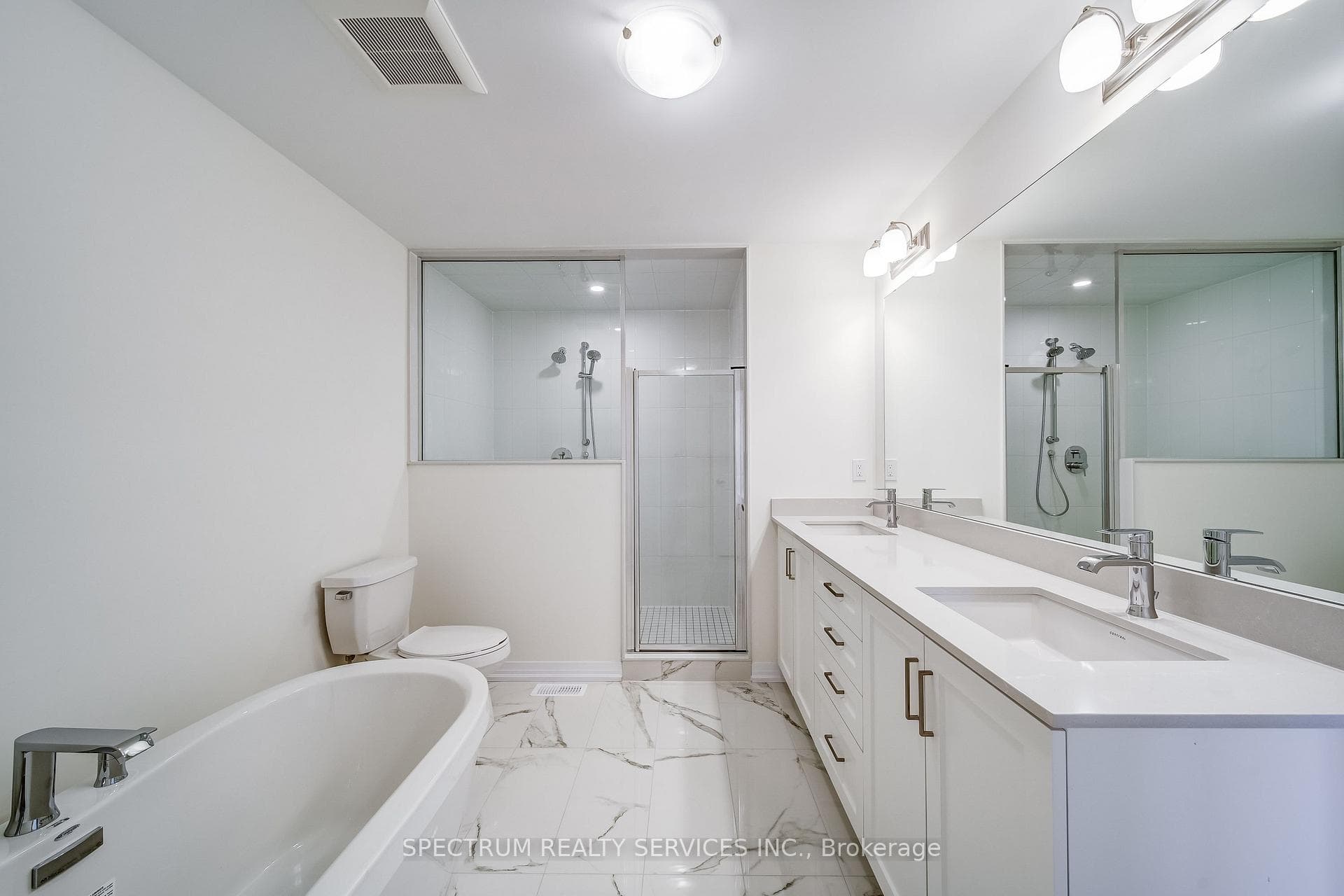 132 Adario Crescent photo 26