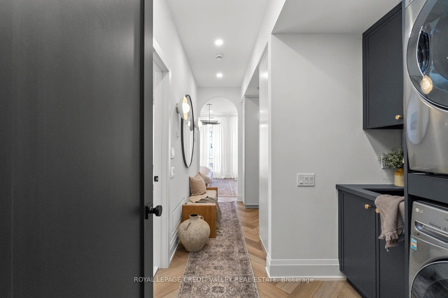 60A Tecumseth Street photo 23