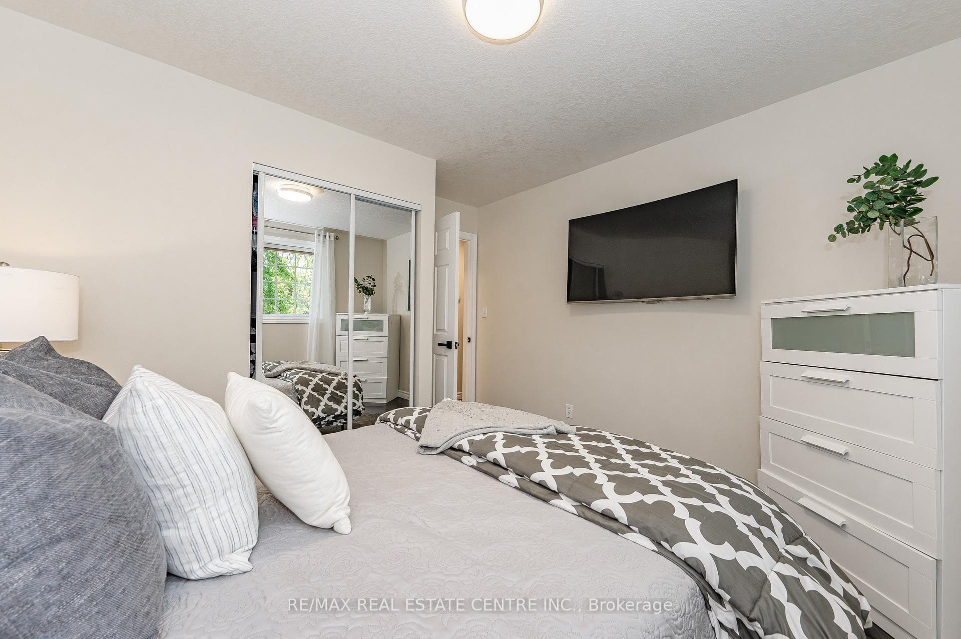 1282 Greenfield Road photo 29