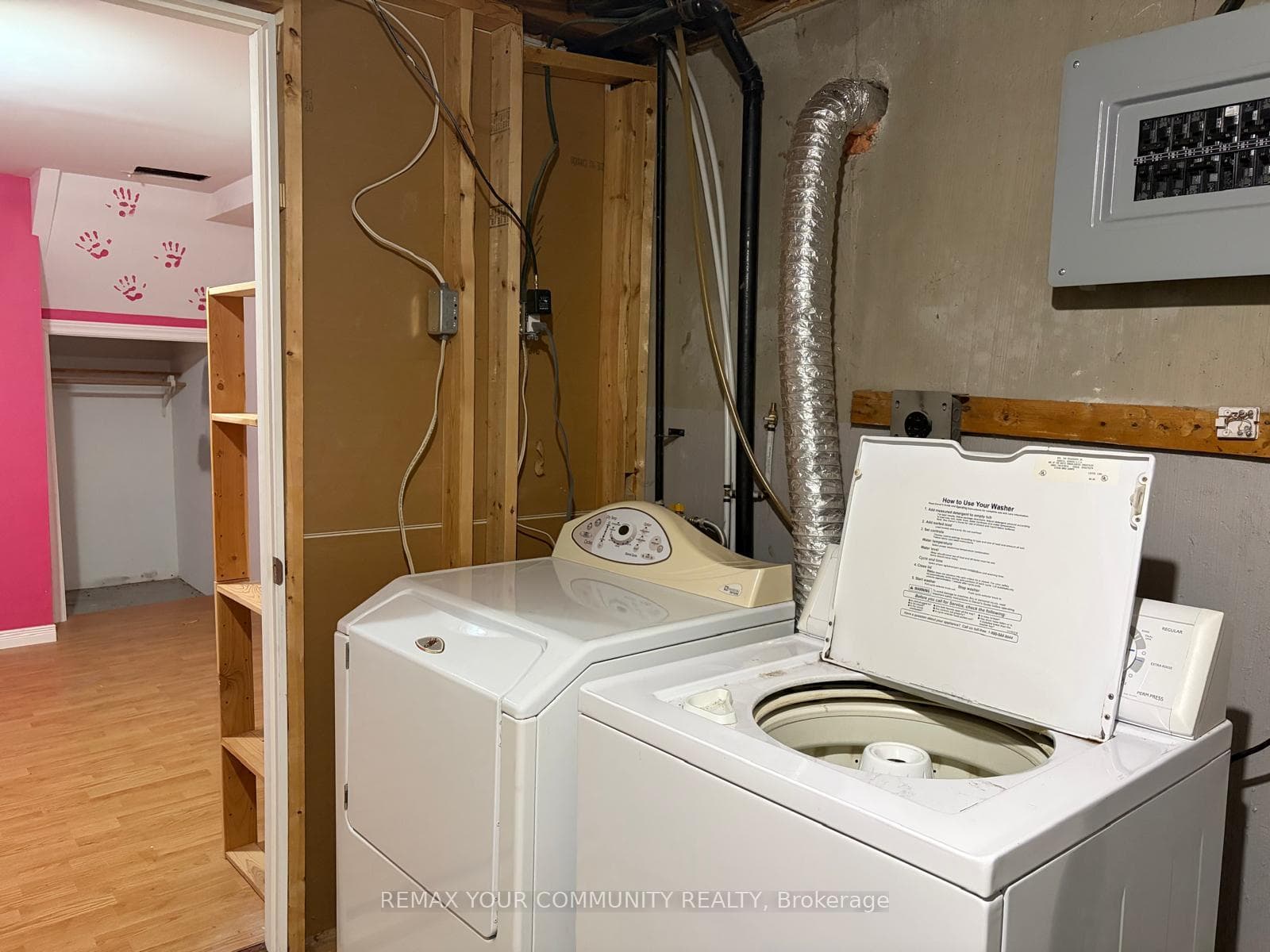 17 Daphne Crescent Unit Bsmt photo 5
