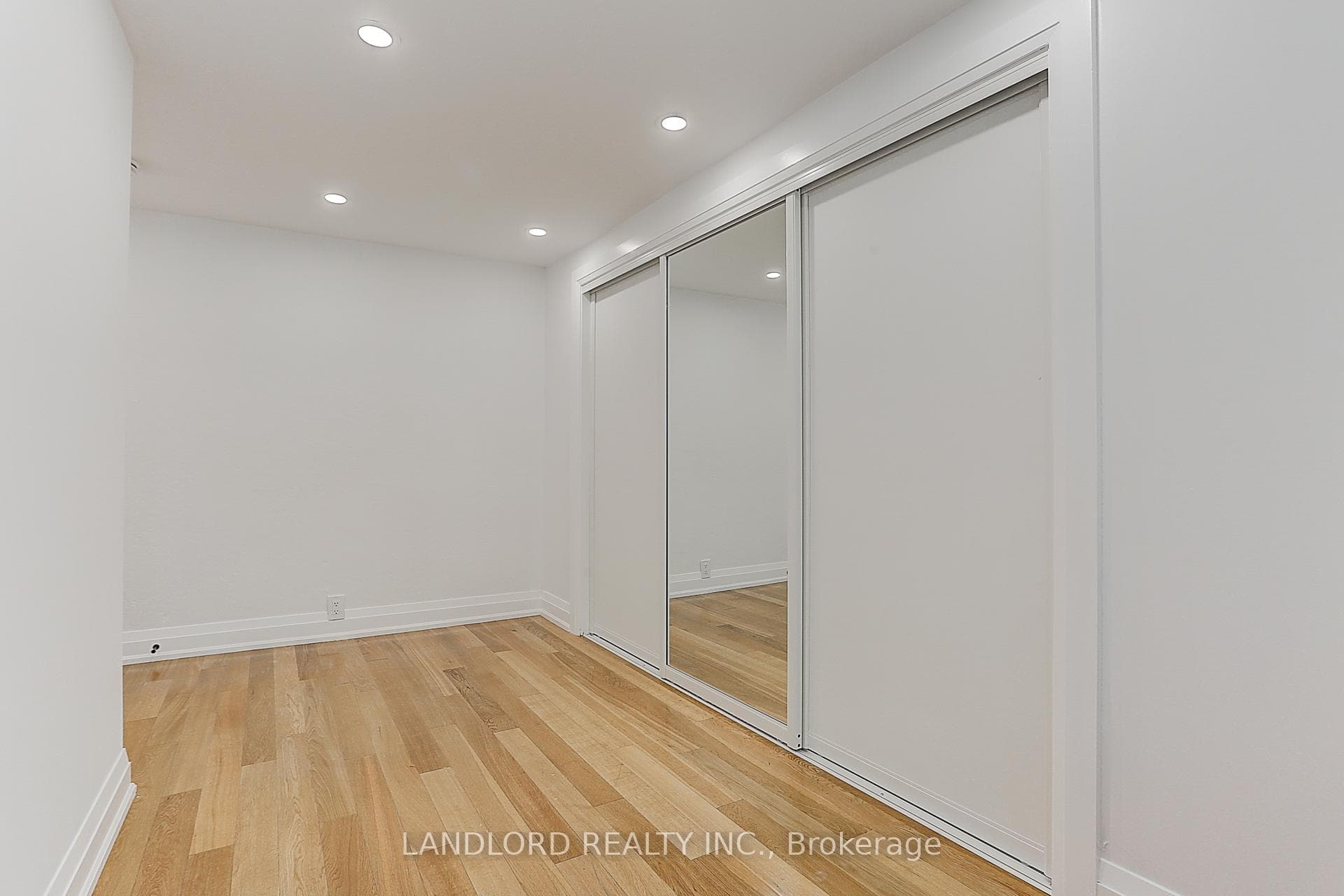 65 Lankin Boulevard Unit Lower photo 22