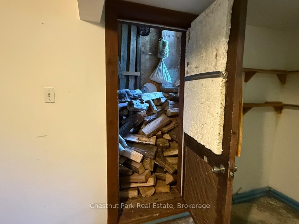 Wood chute