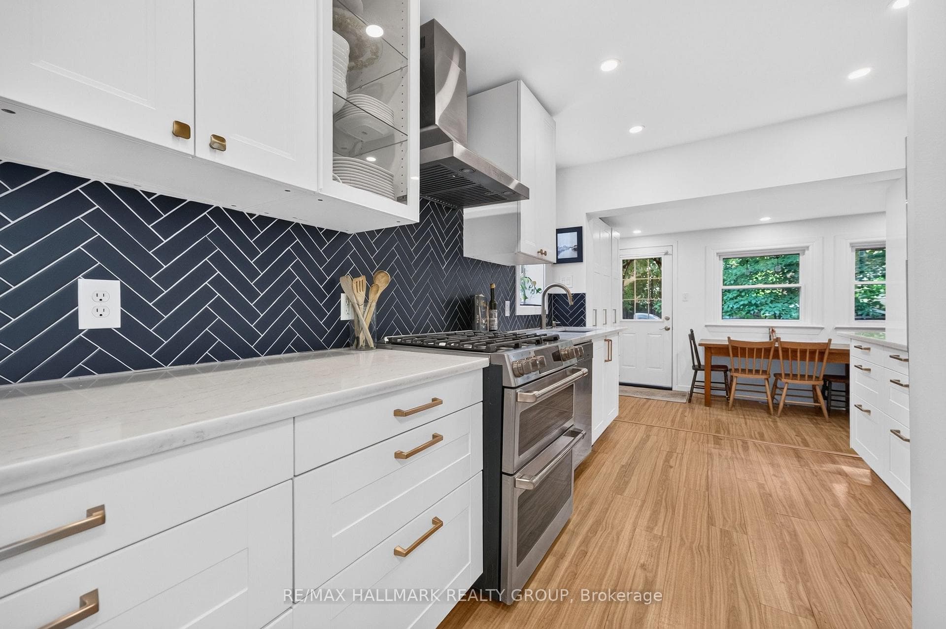 180 Glen Avenue photo 16