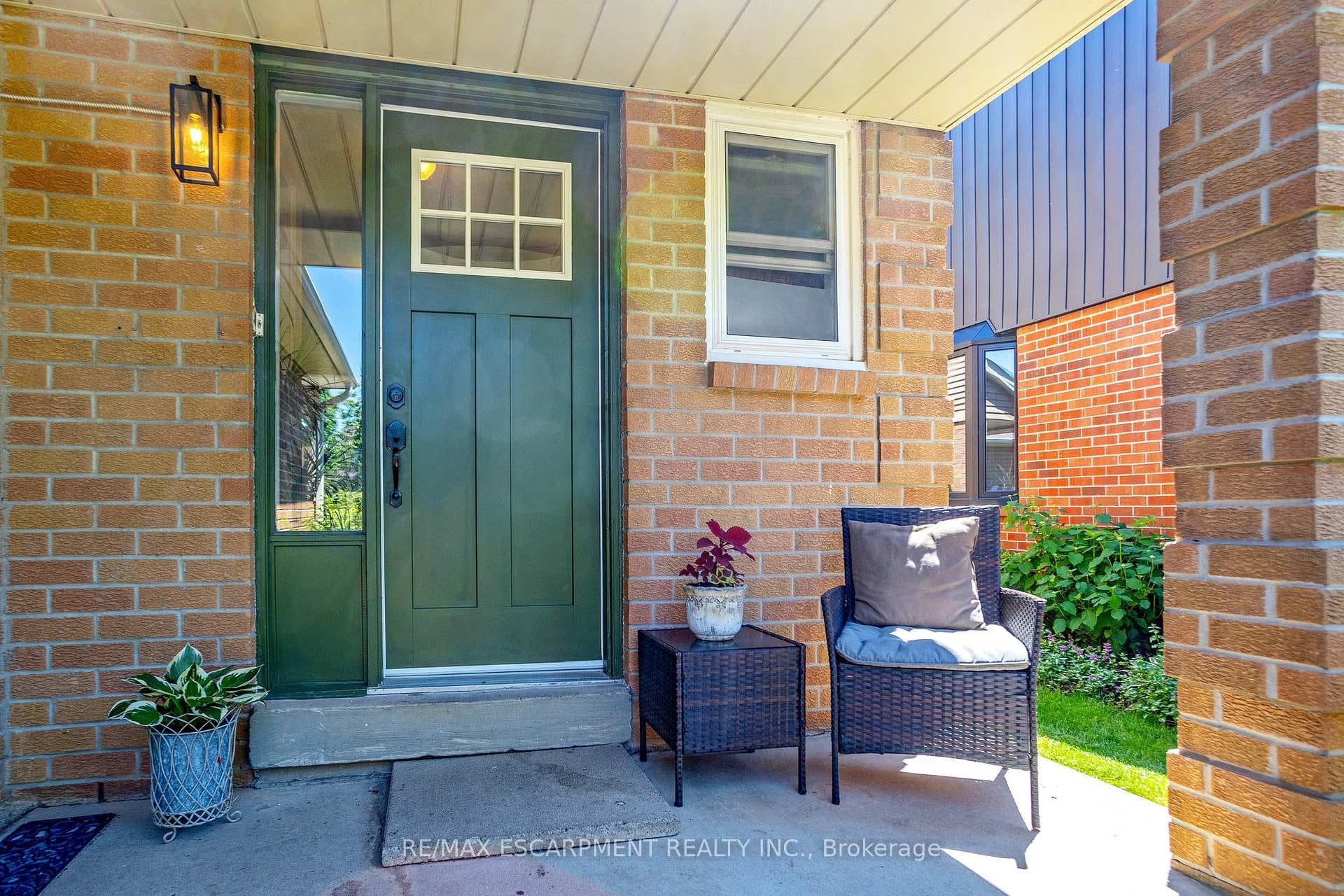 461 Bell Street photo 4