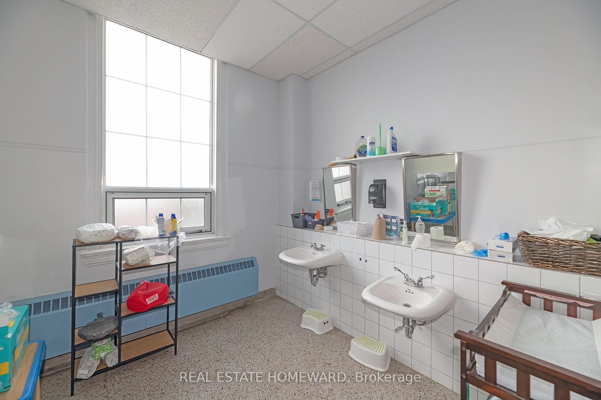 202 Simcoe Street photo 22