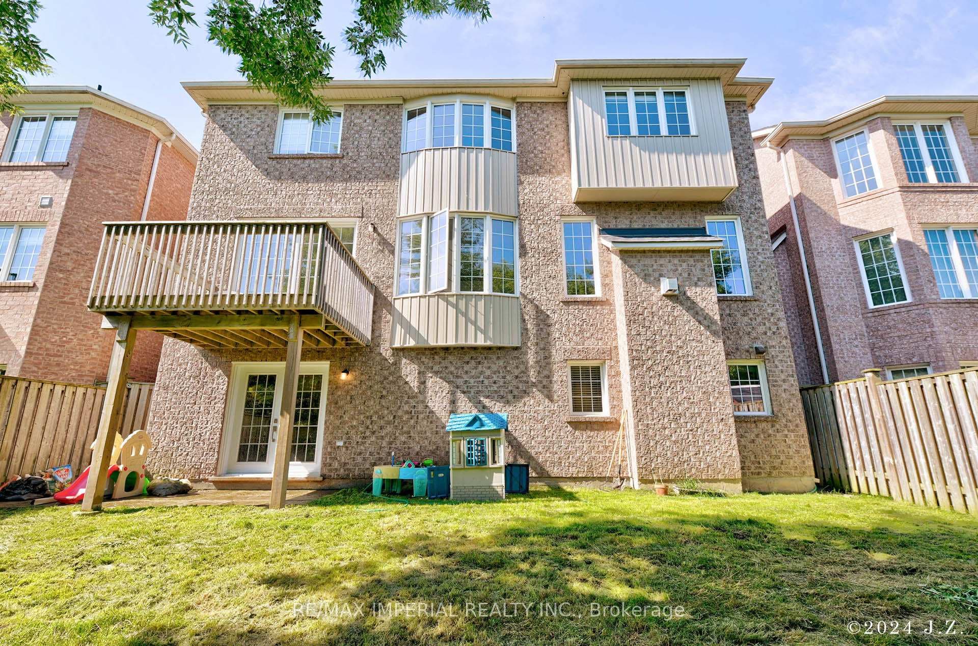 73 Storybook Crescent Unit BSMT photo 14