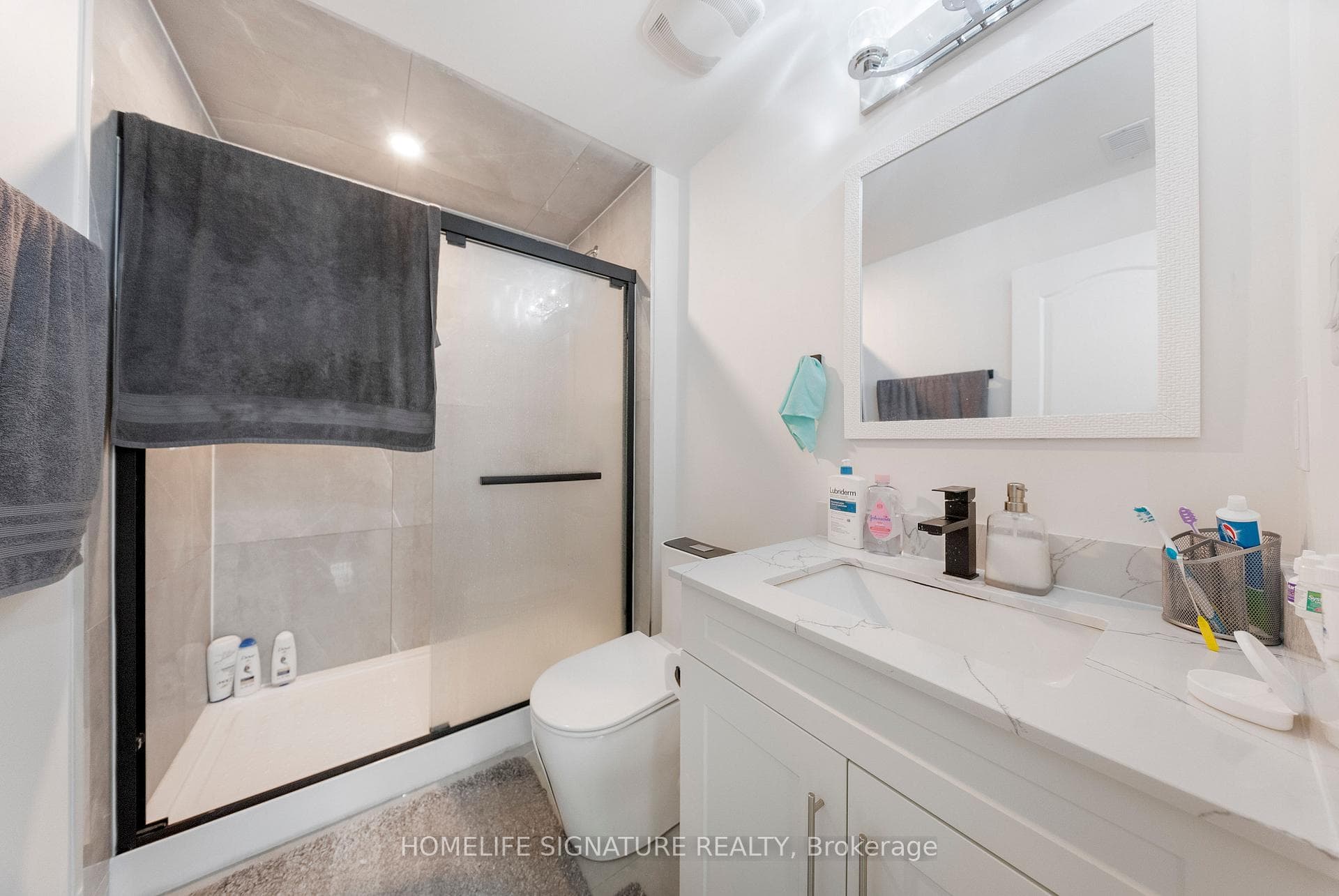 11 Ludlow Drive photo 43